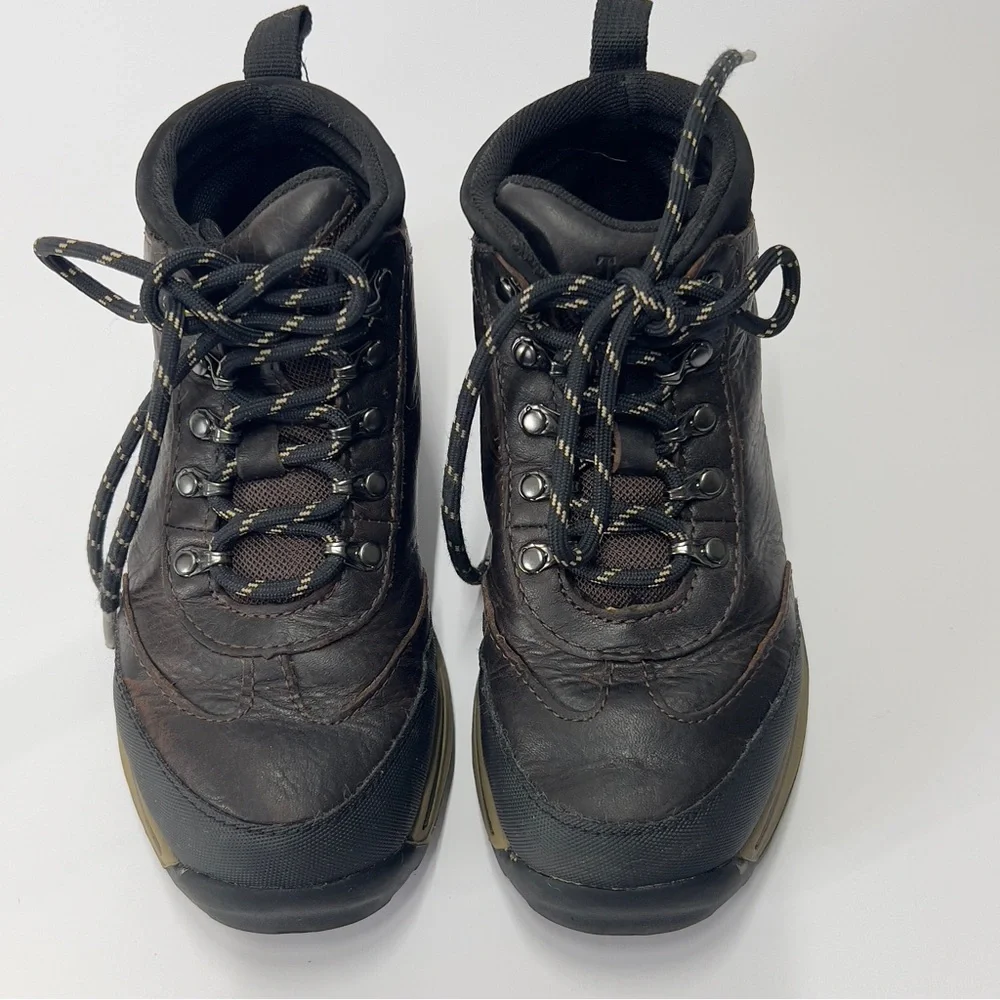 TIMBERLAND Boys Size 13 Brown Hiking Boot.